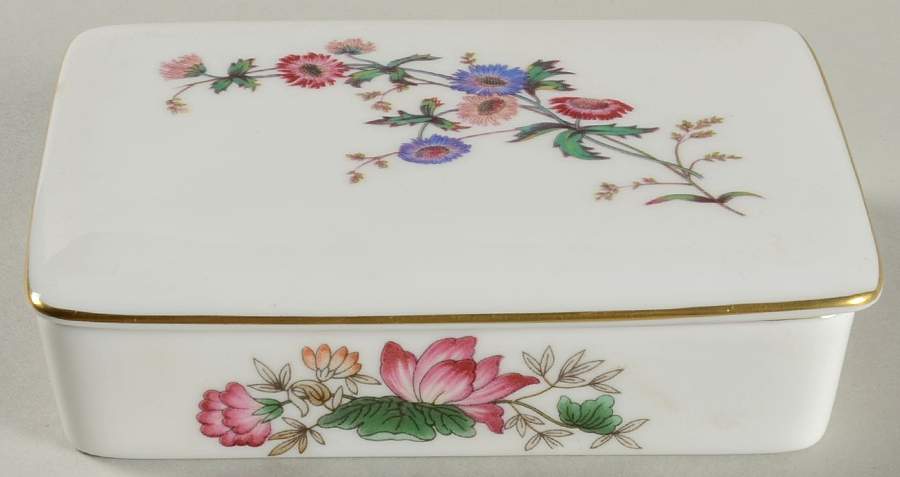 Charnwood (Bone) Cigarette Box & Lid by Wedgwood-1
