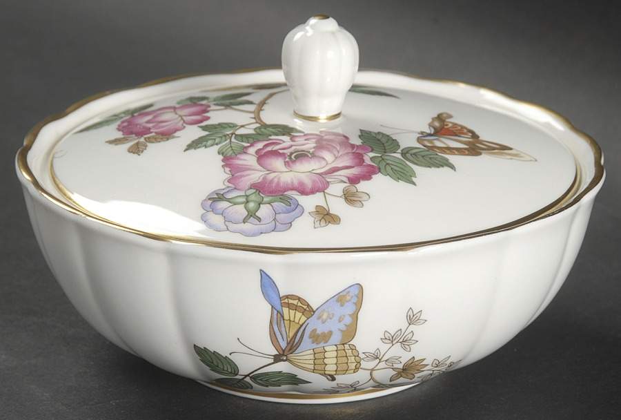 Charnwood (Bone) Murray Dish with Lid by Wedgwood-1