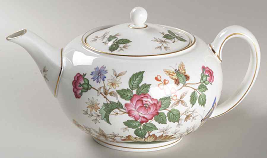 Charnwood (Bone) Teapot & Lid by Wedgwood-1