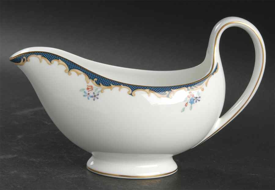 Chartley (Verge) Gravy Boat by Wedgwood-1