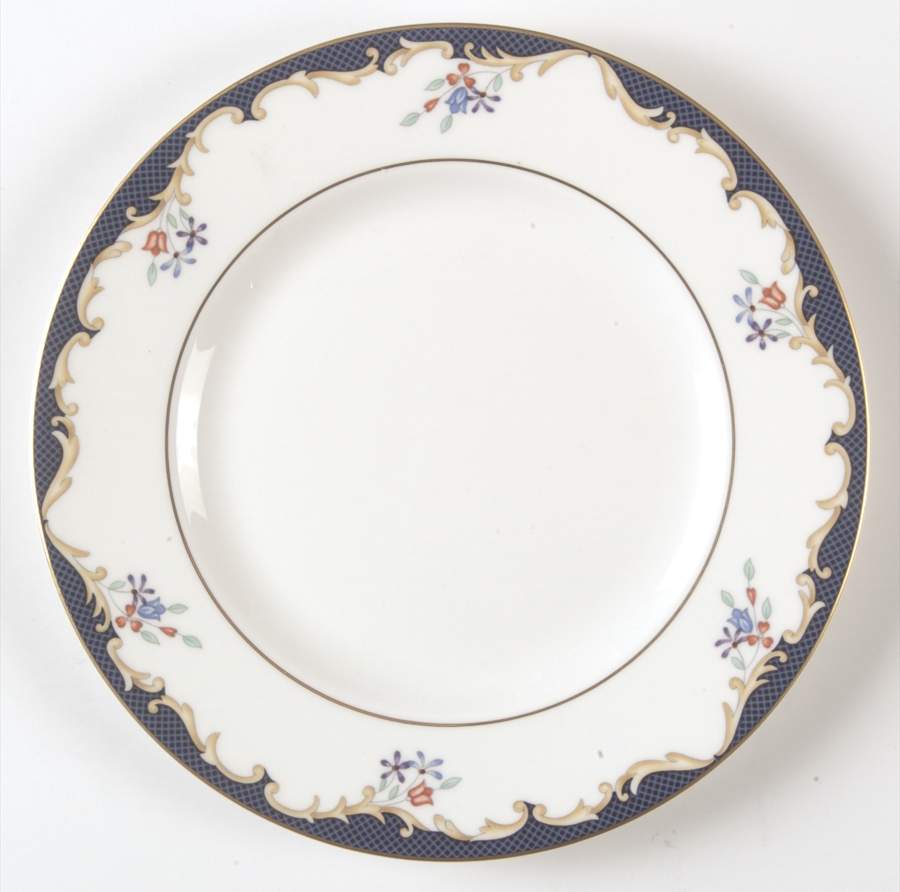 Chartley (Verge) Dessert/Pie Plate by Wedgwood-1