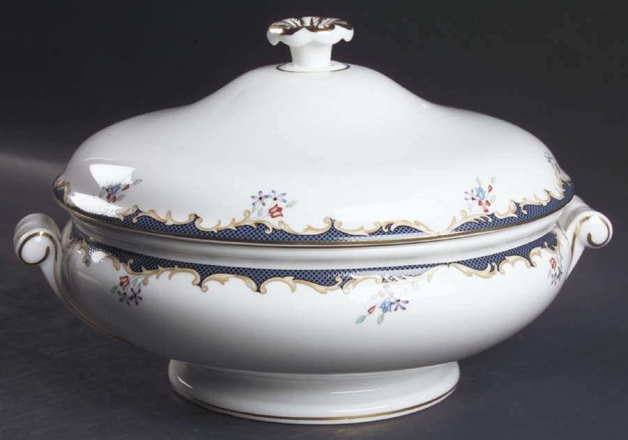 Chartley (Verge) Round Covered Vegetable by Wedgwood-1