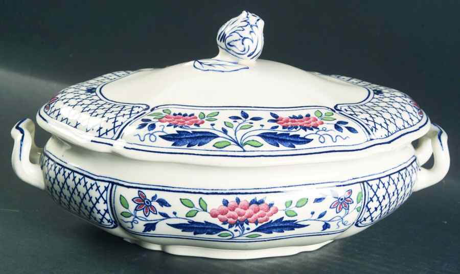 Cheadle Oval Covered Vegetable by Wedgwood-1