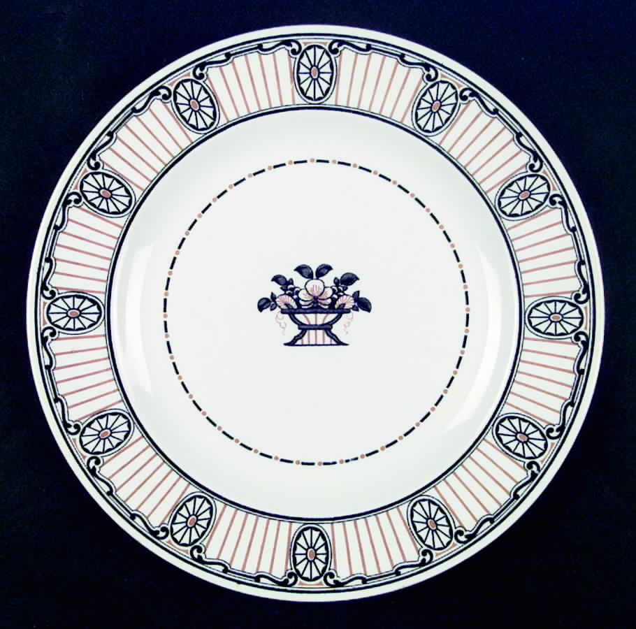 Chippendale Black and Gold Dinner Plate by Wedgwood-1