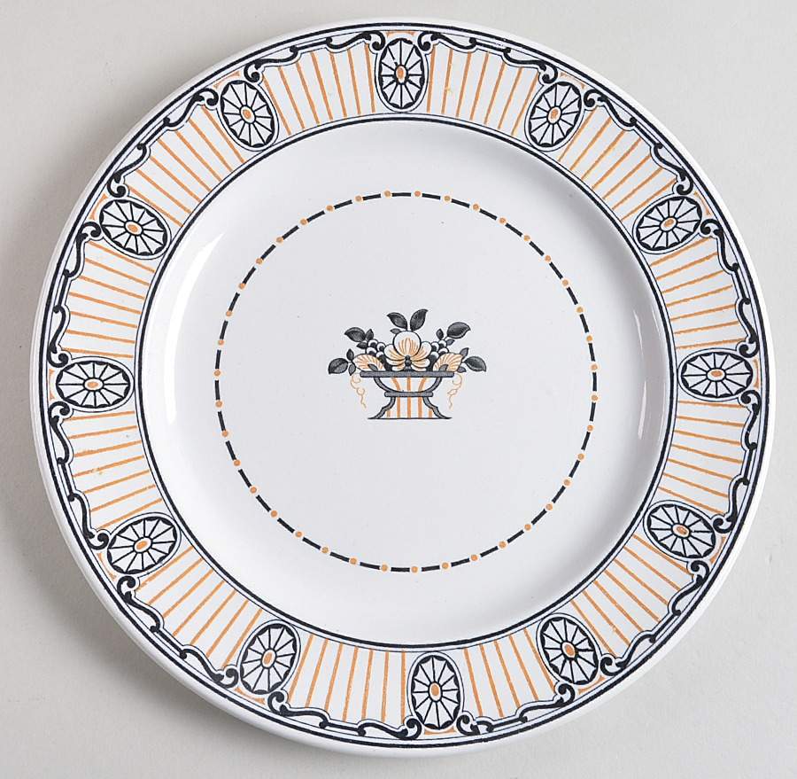 Chippendale Black and Gold Luncheon Plate by Wedgwood-1