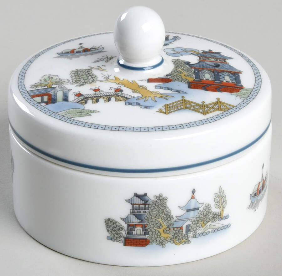 Chinese Legend 3" Round Box & Lid by Wedgwood-1