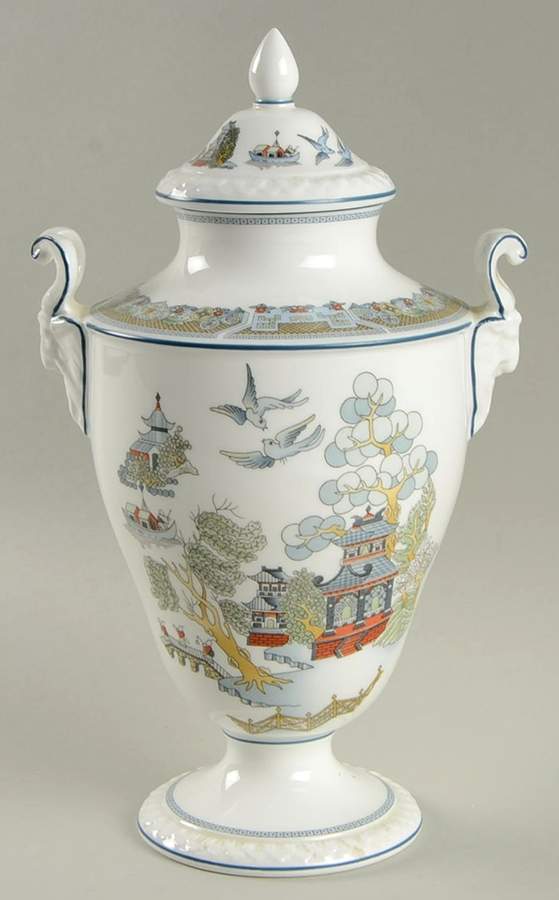 Chinese Legend Covered Vase with Ram's Head Handles by Wedgwood-1