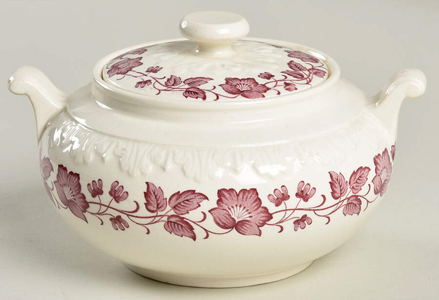 Clematis Mulberry (Corinthian) Sugar Bowl & Lid by Wedgwood-1
