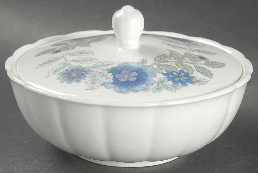 Clementine Murray Dish with Lid by Wedgwood-1