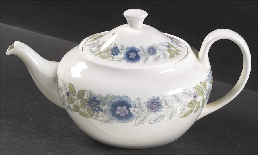 Clementine Mini Teapot & Lid by Wedgwood-1