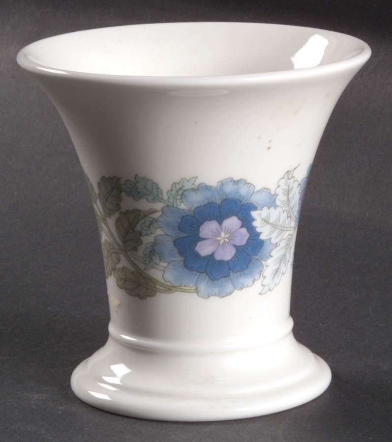 Clementine Posey Pot by Wedgwood-1