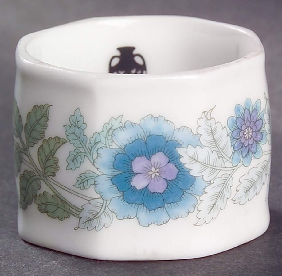 Clementine Napkin Ring by Wedgwood-1