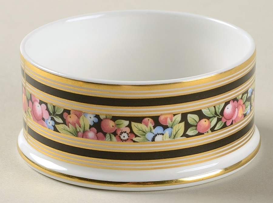 Clio 3" Round Box No Lid by Wedgwood-1