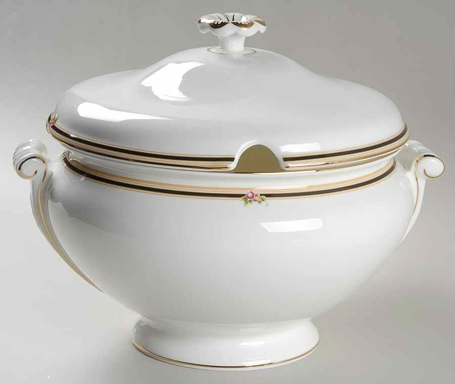 Clio Tureen &  Lid by Wedgwood-1