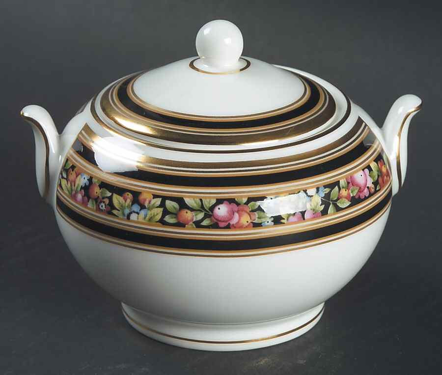 Clio Mini 146 Shape Sugar Bowl & Lid by Wedgwood-1