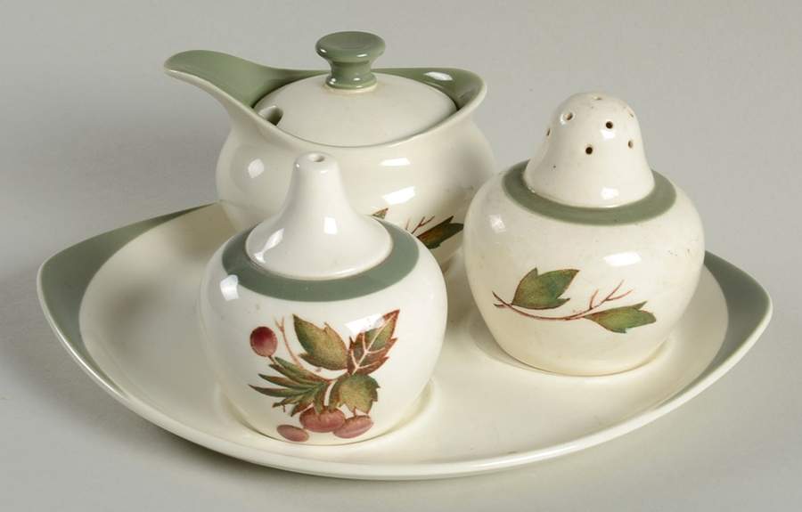 Covent Garden (Green On Edge)Tk605 Condiment Set by Wedgwood-1