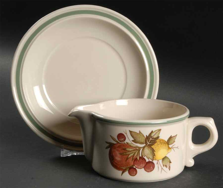 Covent Garden (Oven To Table) Gravy Boat & Underplate by Wedgwood-1