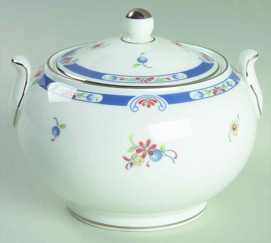 Colbert 146 Shape Sugar Bowl & Lid by Wedgwood-1