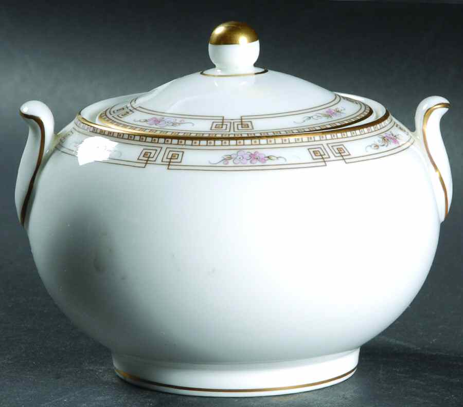 Colchester 146 Shape Sugar Bowl & Lid by Wedgwood-1