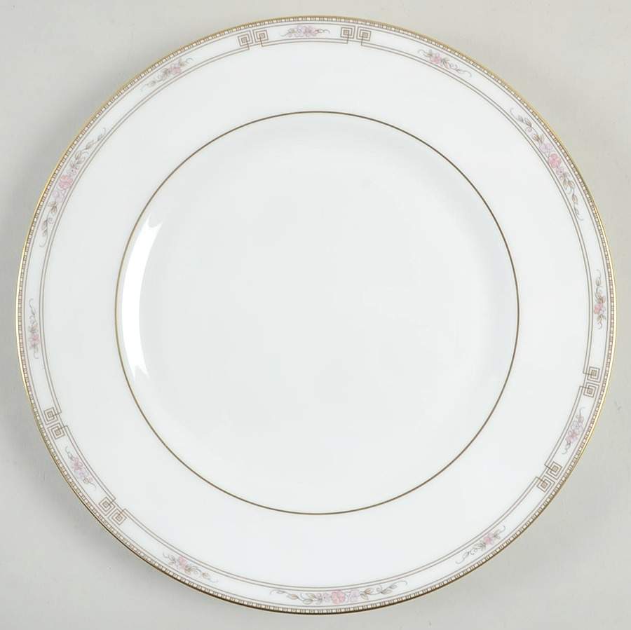 Colchester Luncheon Plate by Wedgwood-1