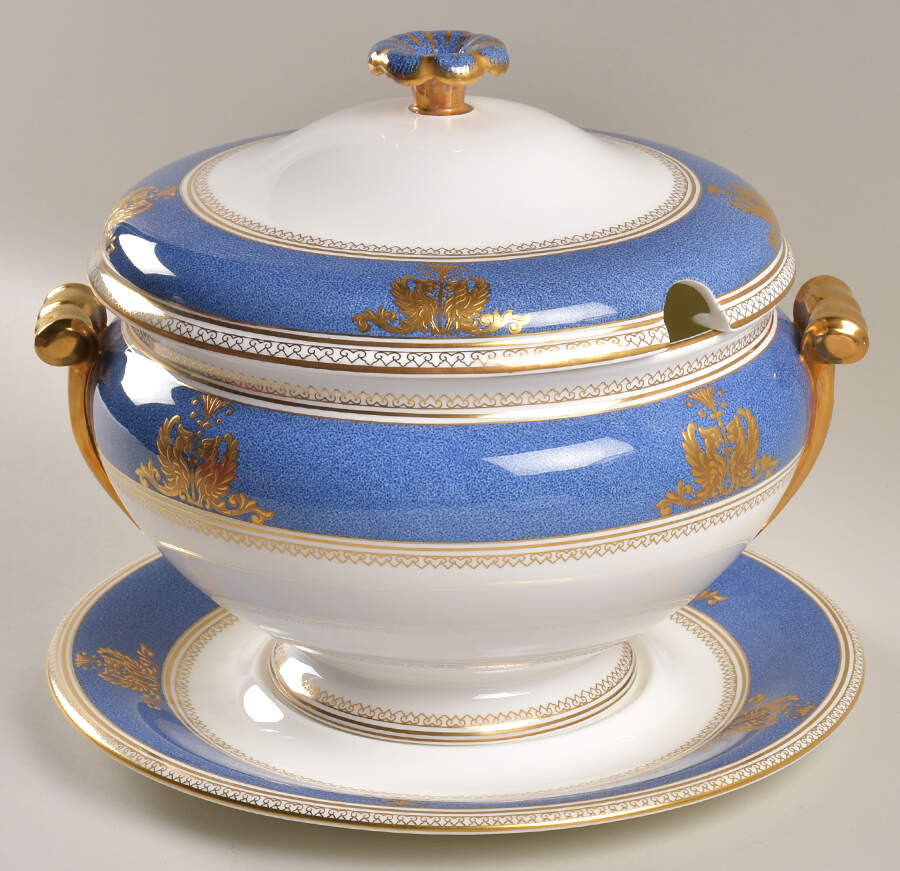 Columbia Powder Blue Rim (White Center) Tureen & Lid w/Underplate by Wedgwood-1