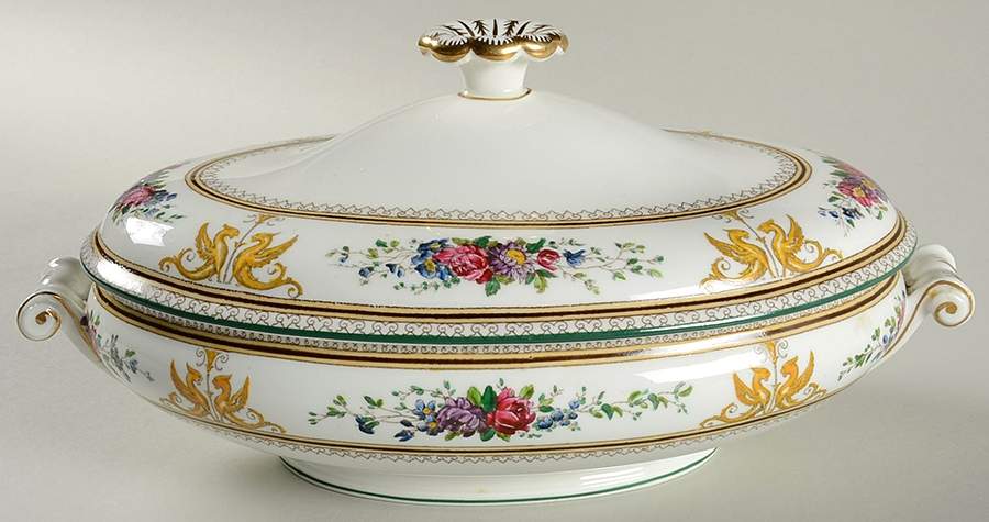Columbia White (Center Medallion, Green Trim) Oval Covered Vegetable by Wedgwood-1