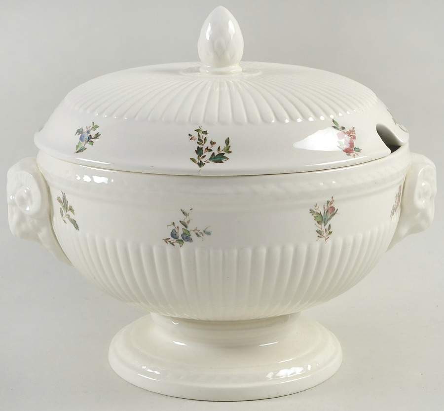 Conway Tureen &  Lid by Wedgwood-1