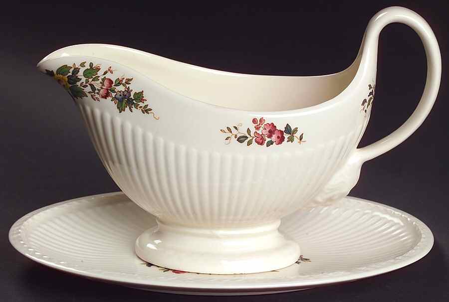 Conway Gravy Boat & Underplate by Wedgwood-1