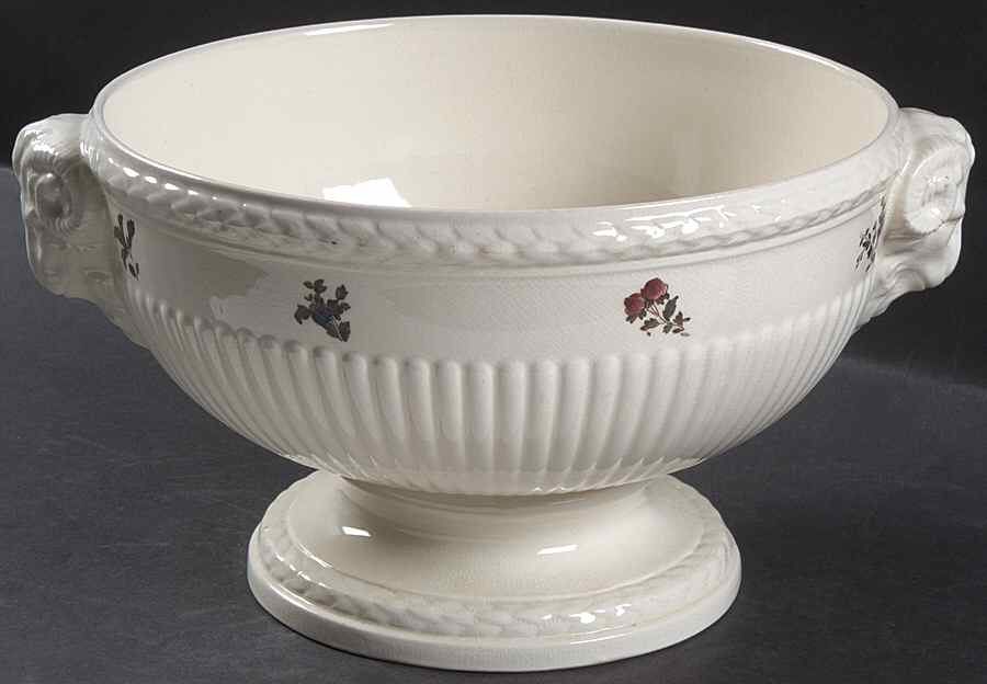 Conway Large Footed Salad Serving Bowl by Wedgwood-1