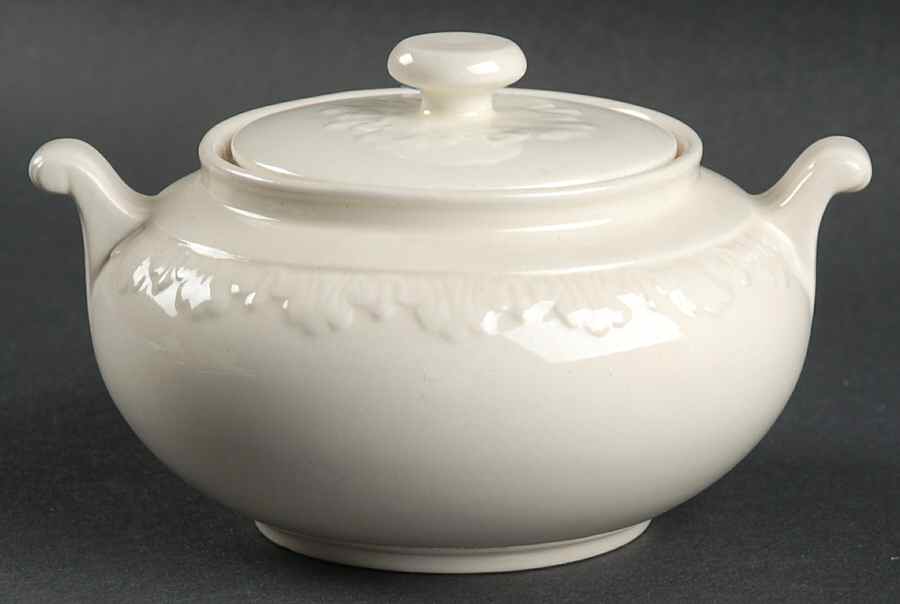 Corinthian Cream Sugar Bowl & Lid by Wedgwood-1