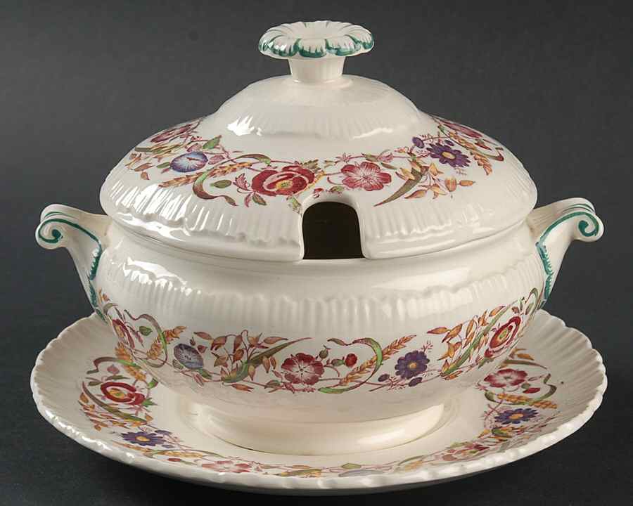 Cornflower Sauce Boat & Lid with Underplate by Wedgwood-1