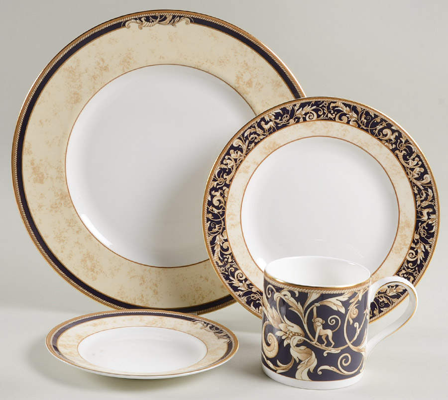 Cornucopia 4 Piece Place Setting by Wedgwood-1