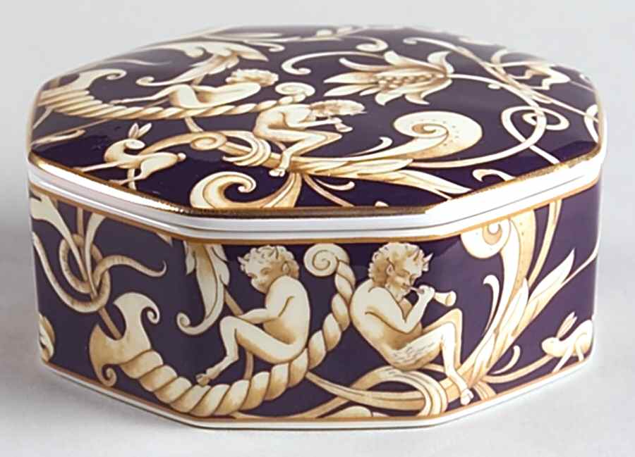 Cornucopia Octagonal Box & Lid by Wedgwood-1