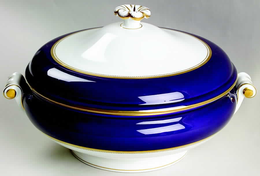 Cobalt Royal Round Covered Vegetable by Wedgwood-1