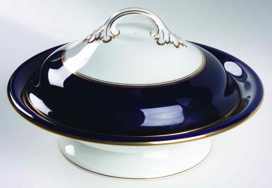 Cobalt Royal Round Covered Vegetable by Wedgwood-1