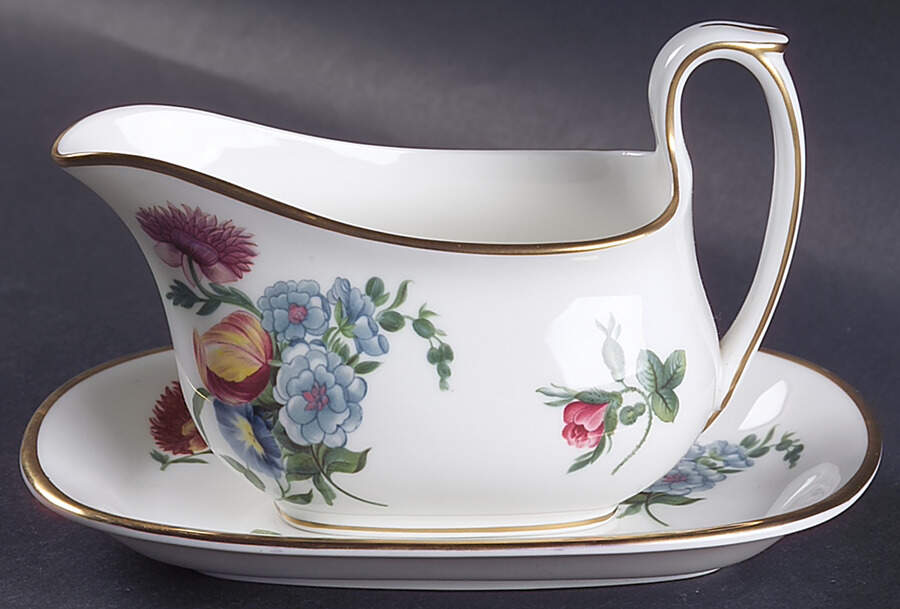 Colonial Sprays Gravy Boat & Underplate by Wedgwood-1