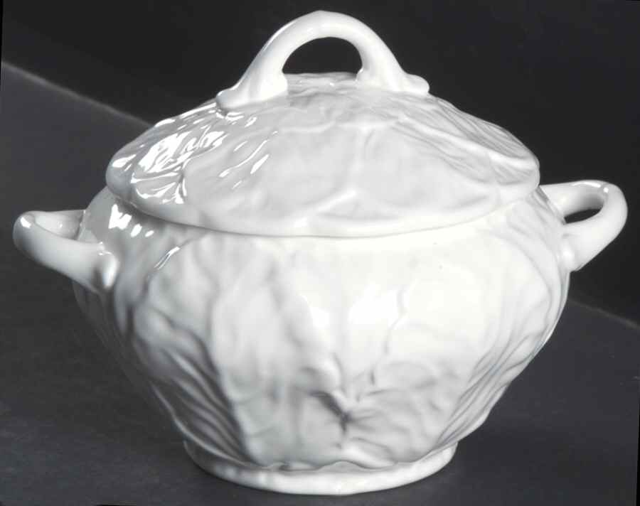 Countryware Round Sauce Boat & Lid by Wedgwood-1
