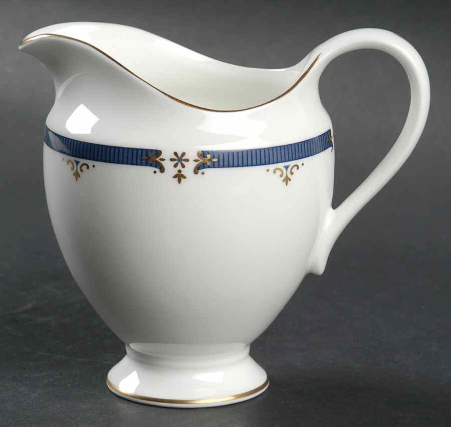 Crestwick Creamer by Wedgwood-1