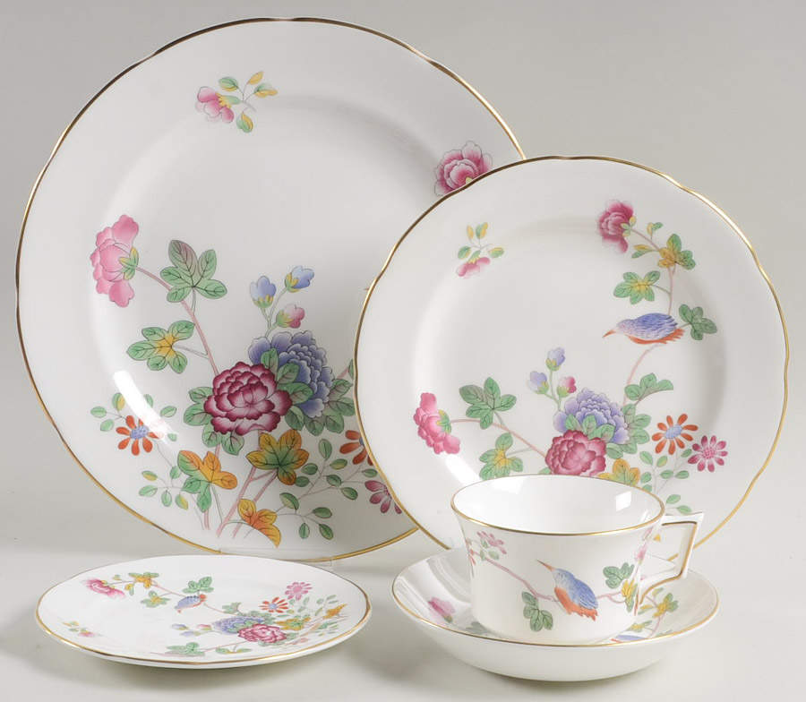 Cuckoo 5 Piece Place Setting by Wedgwood-1