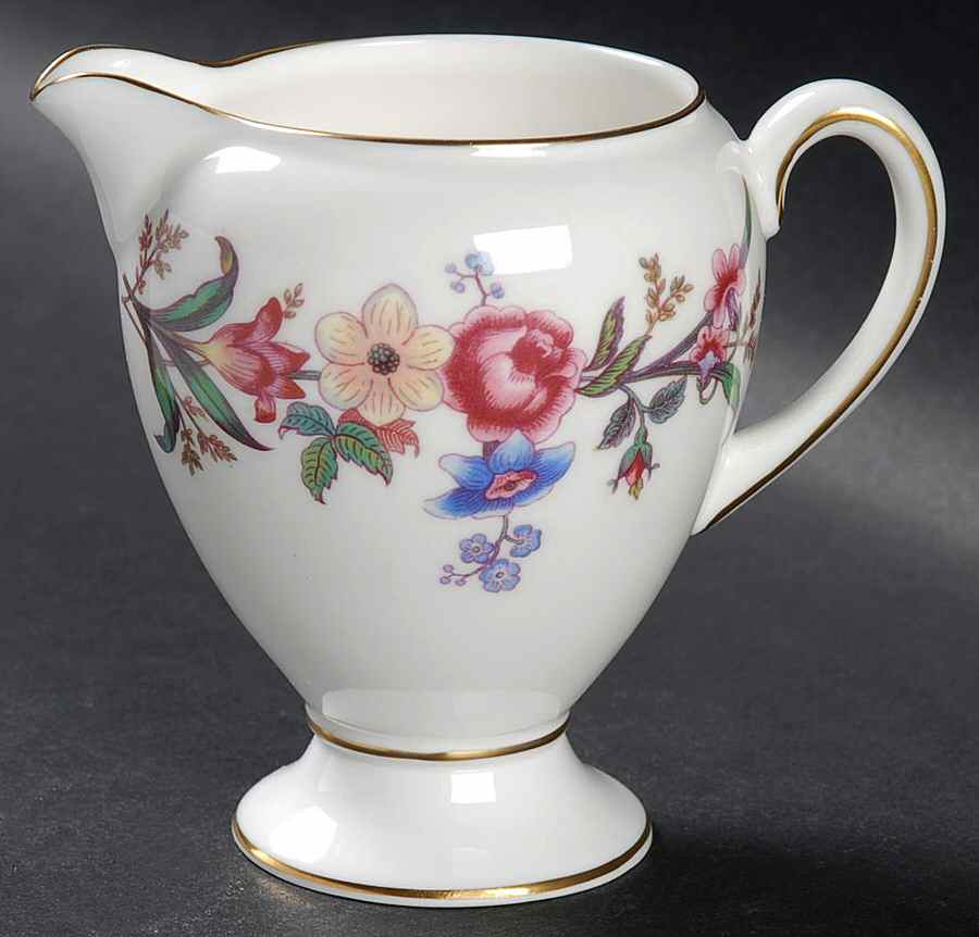 Devon Sprays Globe Shape Creamer by Wedgwood-1