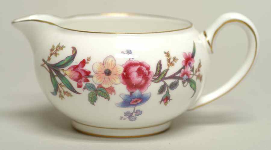 Devon Sprays 146 Shape Creamer by Wedgwood-1