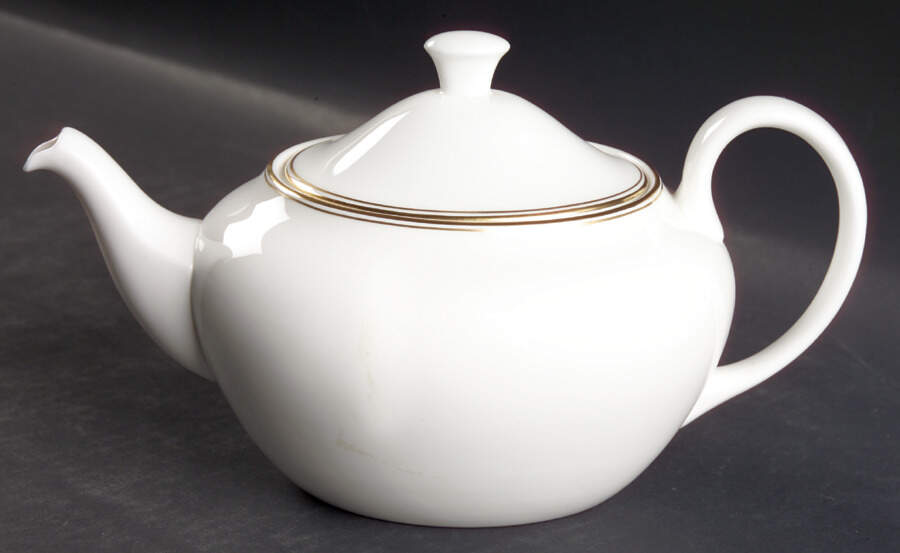 Doric (Gold Trim) Teapot & Lid by Wedgwood-1