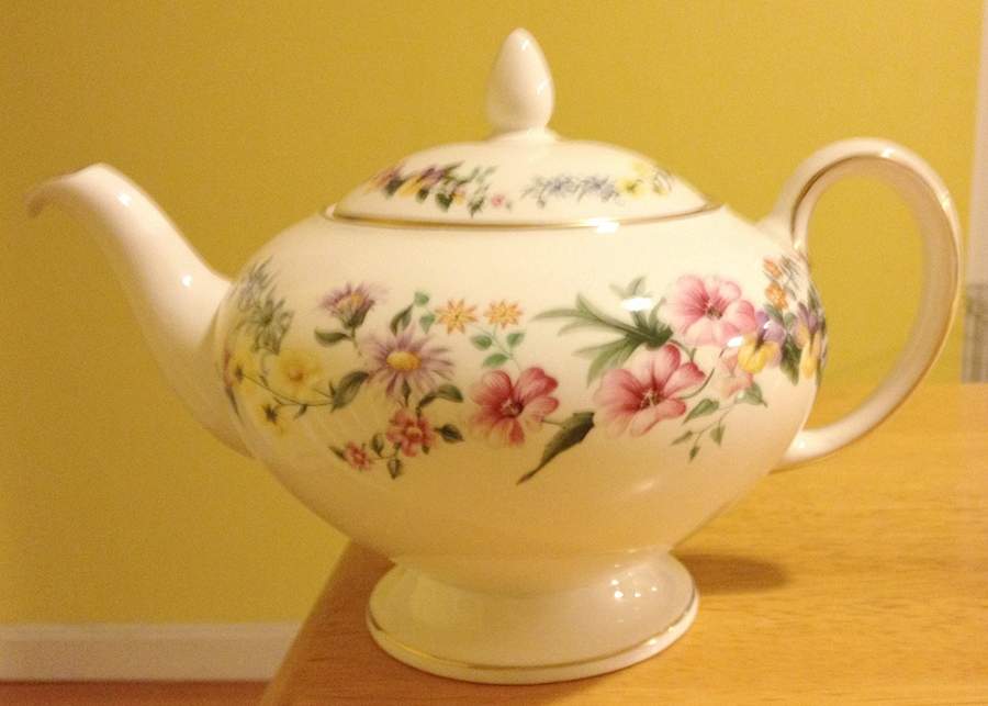 Downland (Gold Trim) Teapot & Lid by Wedgwood-1