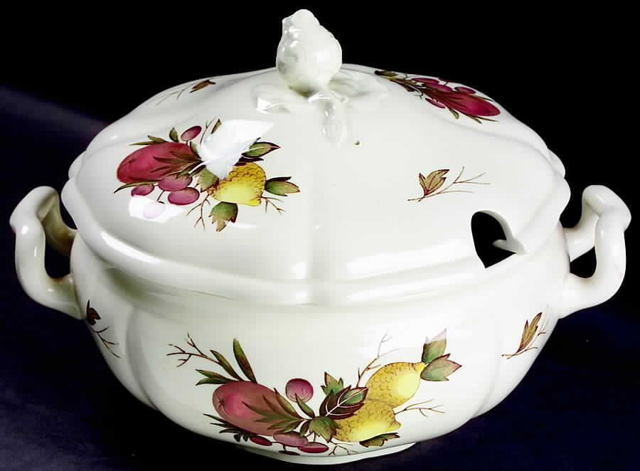 Drury Lane Tureen &  Lid by Wedgwood-1