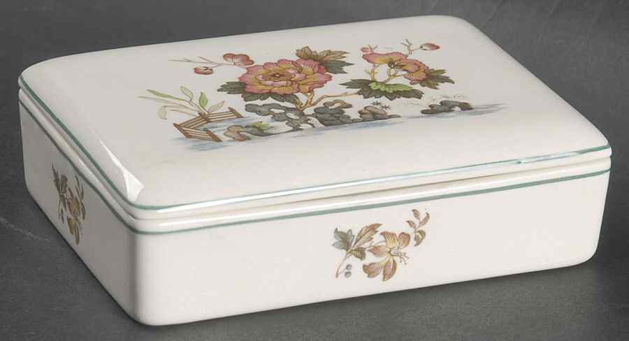 Eastern Flowers Cigarette Box & Lid by Wedgwood-1