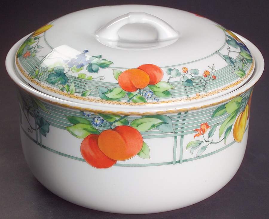Eden 2 Qt Round Covered Casserole by Wedgwood-1