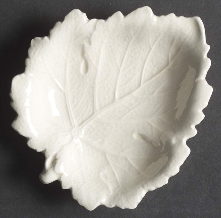 Edme Small Leaf Dish by Wedgwood-1