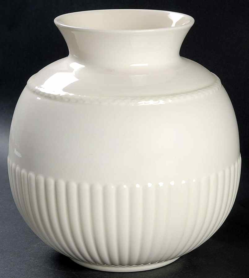 Edme 7" Vase by Wedgwood-1