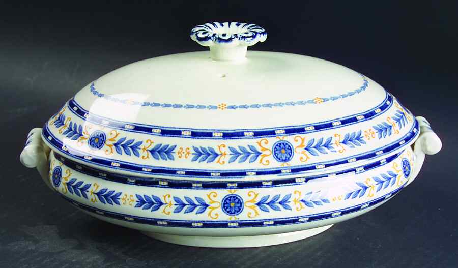 The Etruria (Blue Laurel) Oval Covered Vegetable by Wedgwood-1