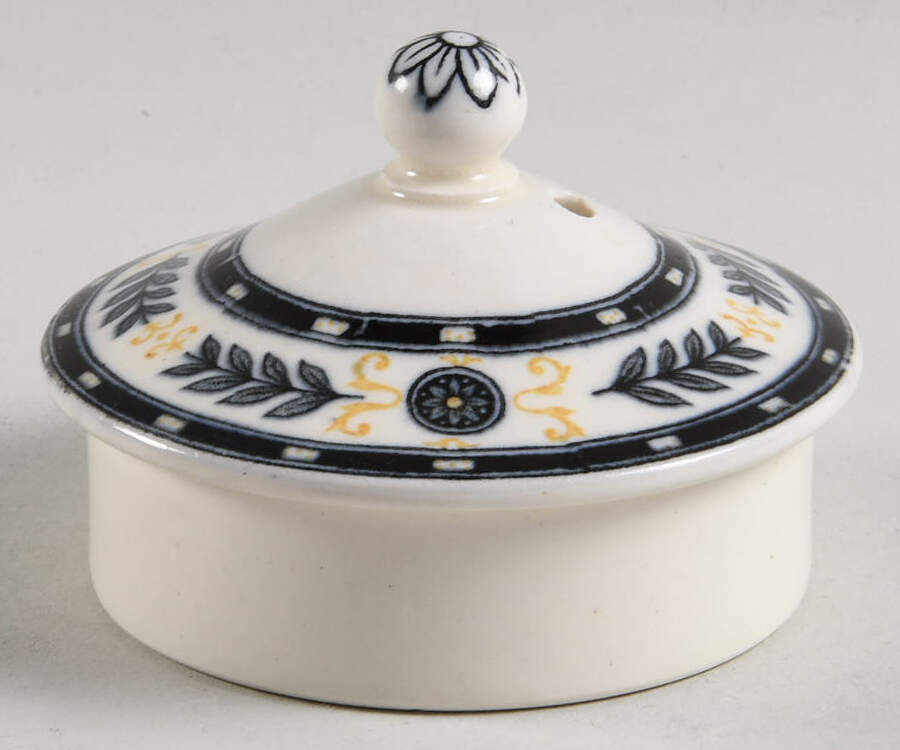 The Etruria (Black Laurel) Lid for Individual Teapot by Wedgwood-1